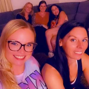 Meet your Posher, Carrie